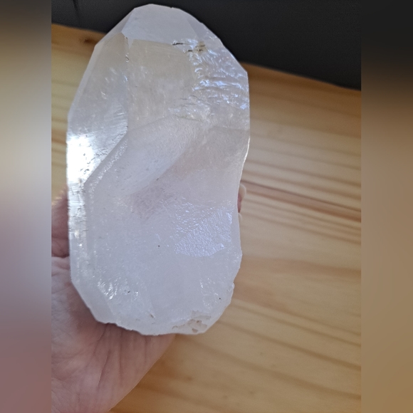 Stunning Extra Large Natural Quartz Crystal Point - Picture 7 of 11
